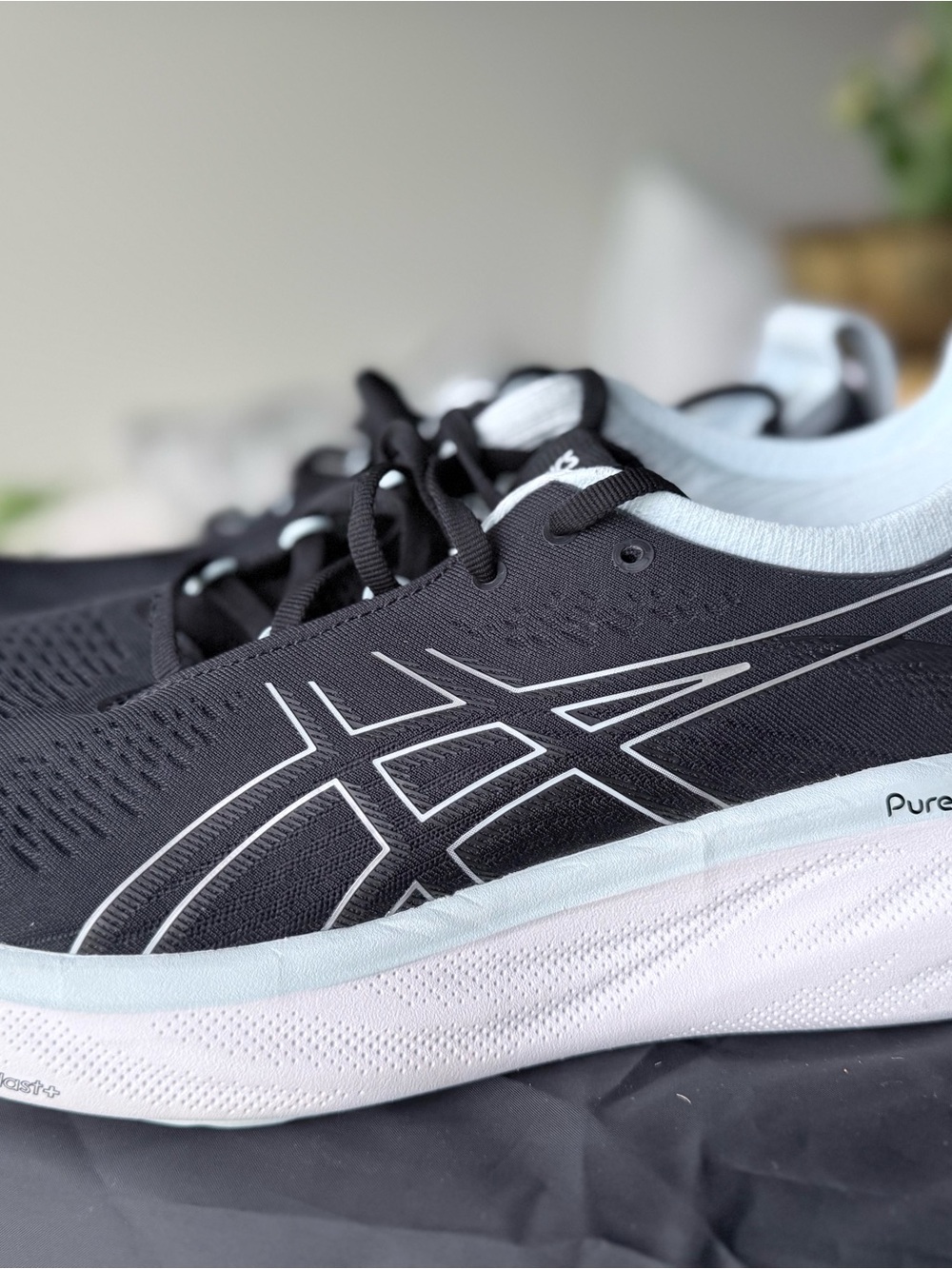 Asics Gel Nimbus 25 Womens Black/White with Light Blue - Picture 2 of 6